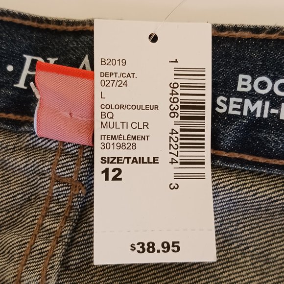 Children's Place Boy's Medium Wash Bootcut Jeans Size 12 - Picture 12 of 13